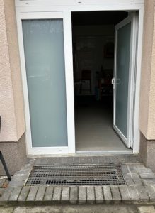 Berliner Sonntagsmeeting Eingang 2