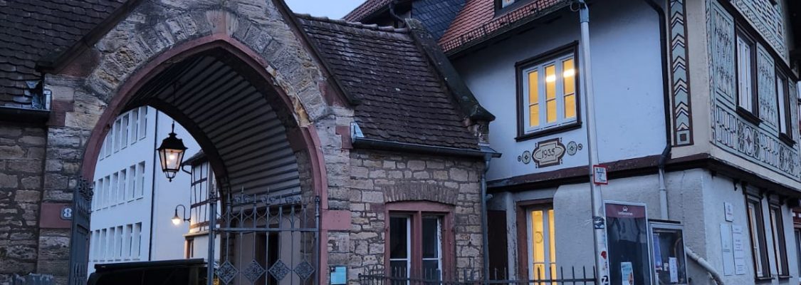 OA Bensheim Meetingseingang 2